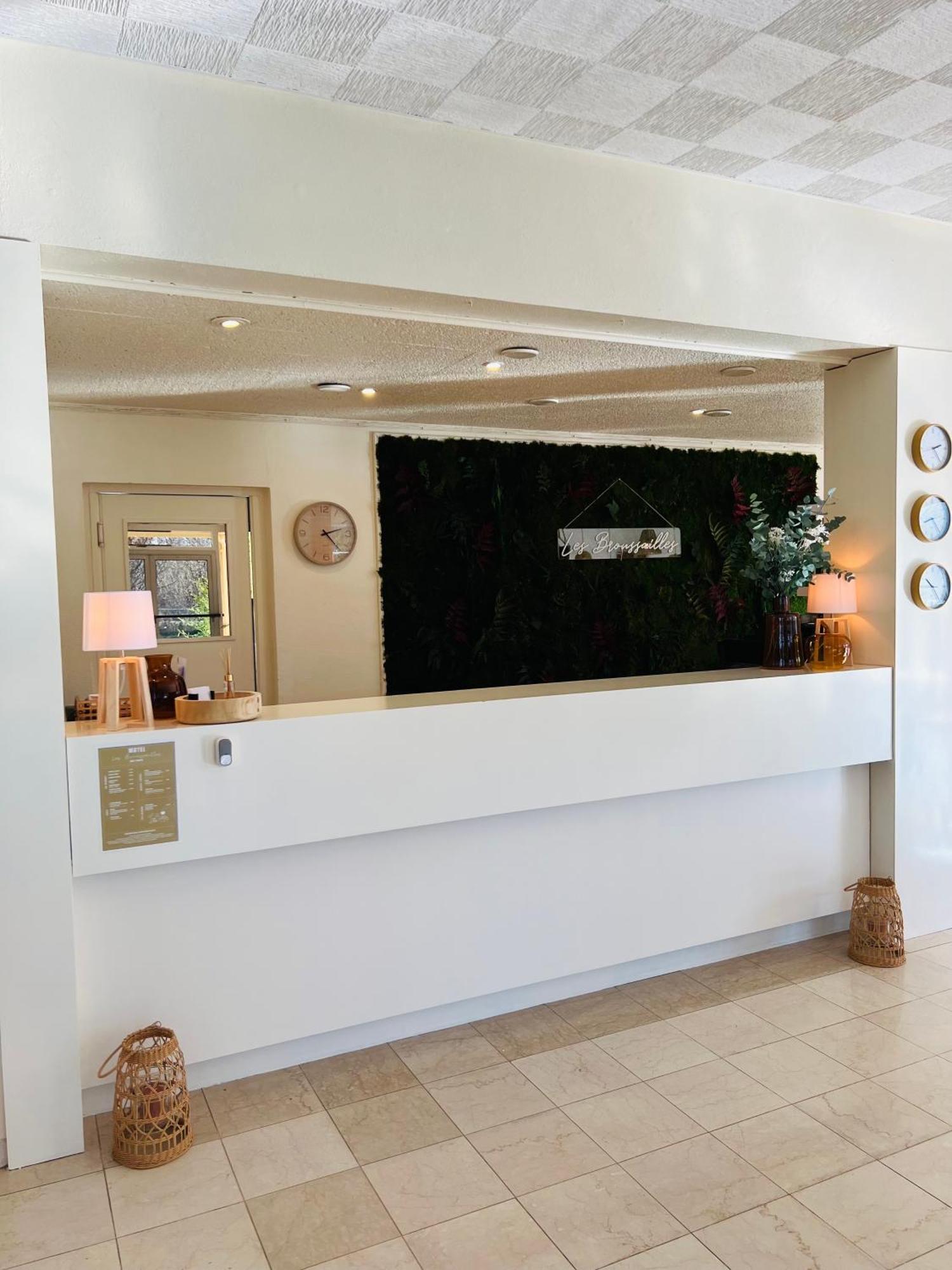 Motel Les Broussailles Mesves-sur-Loire Екстериор снимка