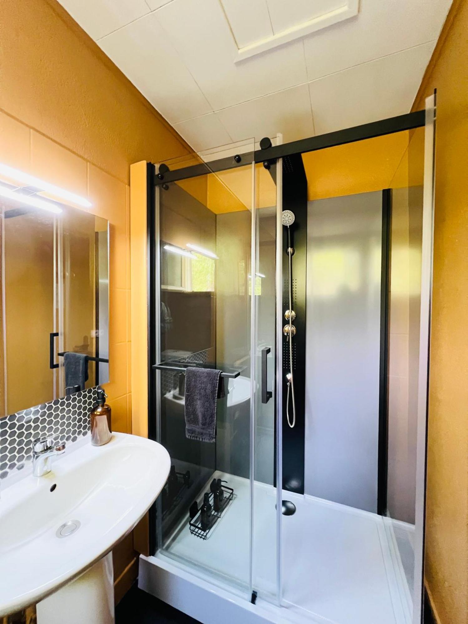 Motel Les Broussailles Mesves-sur-Loire Екстериор снимка