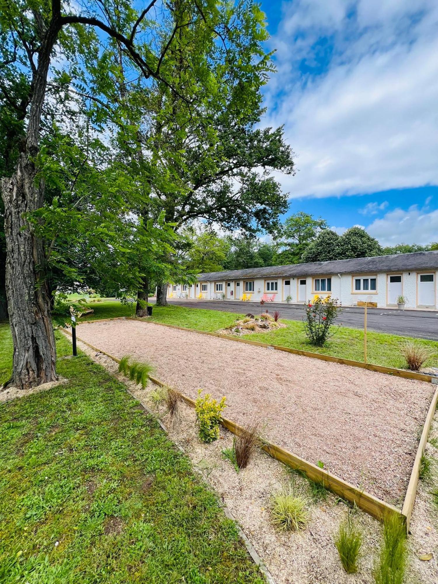 Motel Les Broussailles Mesves-sur-Loire Екстериор снимка