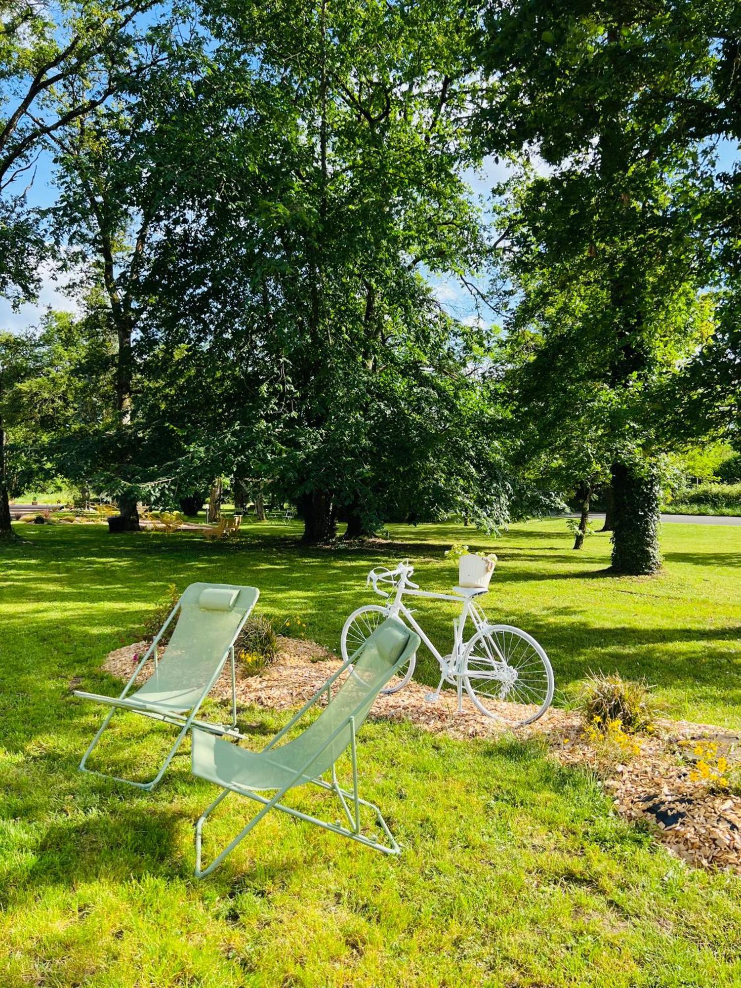 Motel Les Broussailles Mesves-sur-Loire Екстериор снимка